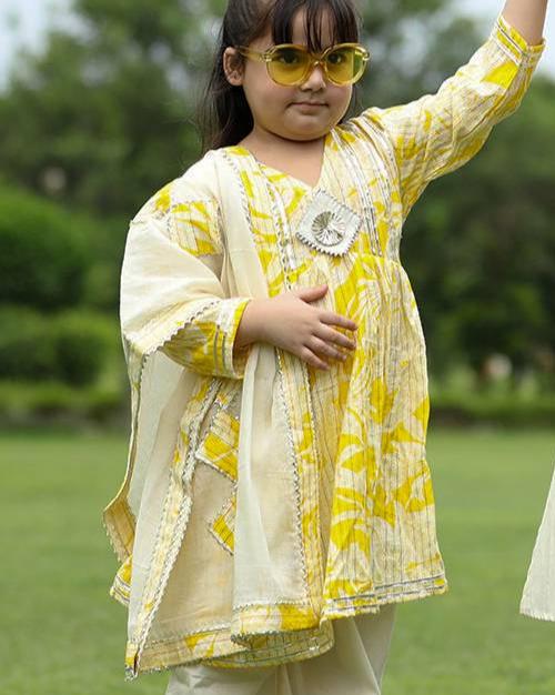 Laddo Peela Twinning Set for Siblings